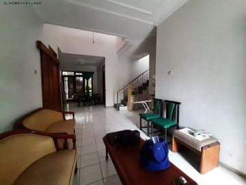 Rumah Manyar Jaya STRATEGIS, FURNISH, ONE GATE SYSTEM