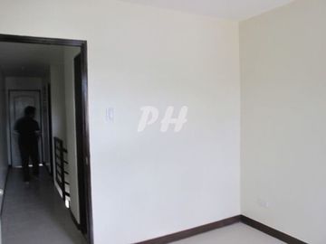 PH931 Pre-Selling Townhouse in North Fairview For Sale At 4.