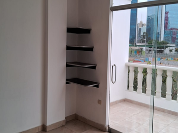 VENDO LINDA CASA EN SAN ISIDRO
