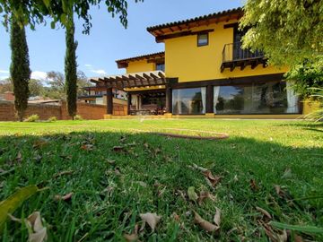 Casa en venta en Avandaro cerca del club de golf