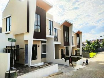 RUMAH BARU di CILENGKRANG KODYA BANDUNG seLangkah ke Transmart Cipadung Lingkungan Nyaman
