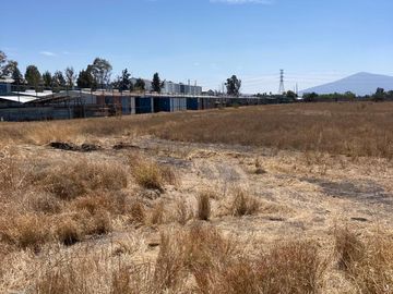 SE VENDE TERRENO MUY GRANDE, ENTRANDO A CORTAZAR
