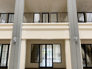 Ruko Strategis di The Hudson, Gading Serpong