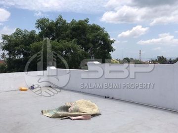 Rumah+Ruko/Ruang Usaha pinggir jalan dkt UII jl Kaliurang