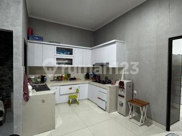 Rumah 2 1/2 Lantai Cantik Furnished Siap Huni Taman Surya 5