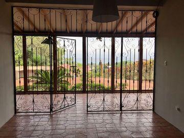 Se Vende Casa Cerca del Mar en Puerto Lopez