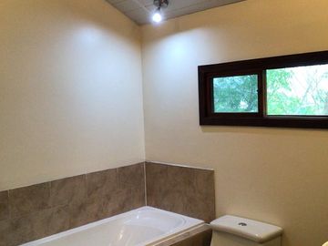 Se Vende Casa Cerca del Mar en Puerto Lopez