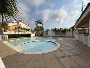 casa condominio en venta en la castellana. Cod V105258
