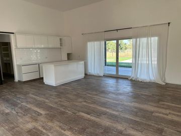 Muy linda casa en - Medal Country club - A estrenar.  226 m2 totales.