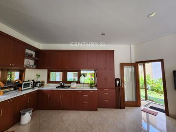 Rumah Cantik Semi Furnished Siap Huni Di BSD GB 17898