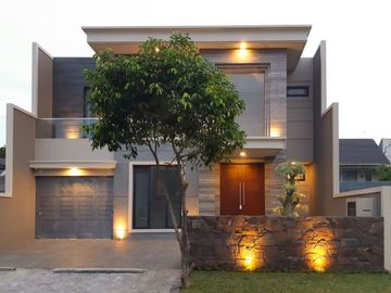 5 Bedroom House for sale
