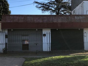 Casa mas 2 locales en Claypole