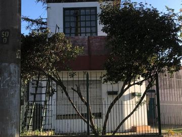 Casa mas 2 locales en Claypole