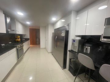 DEPARTAMENTO EN VENTA BOSQUES DE LAS LOMAS. TORRE ALERCES