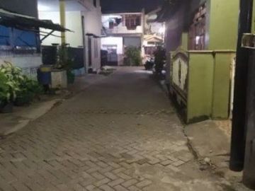 Rumah Karang Tengah Strategis Siap Huni