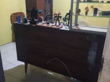 Rumah Karang Tengah Strategis Siap Huni