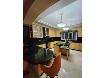 VENTA DE CASA ALTOS DE PANAMA 3 PLANTAS 537 M2
