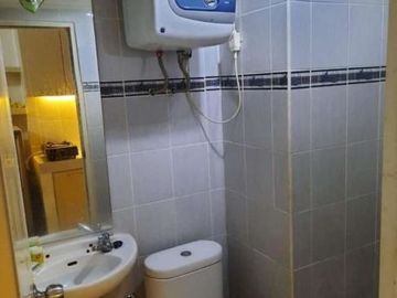 Apartemen Puncak Kertajaya, Full Furnish, View pool