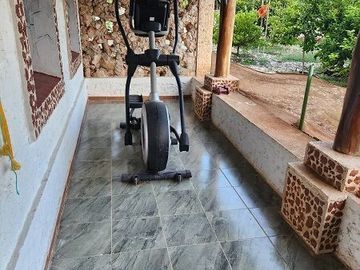 ¡Espectacular Casa Quinta en Venta! Amplio Jardín, con Piscina. Temozon, yuc.