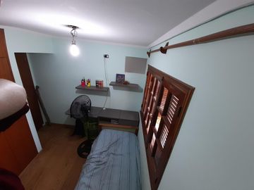 Jose P Varela 5700 - Galpon c/ vivienda 4 Ambientes - Villa Real