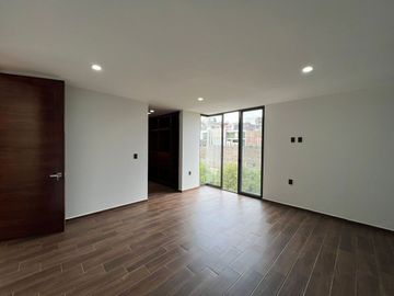 CASA NUEVA EN VISTAS DE ALTOZANO, MORELIA