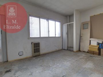 Azcuenaga y Av. Corrientes - 2 amb Apto - Venta