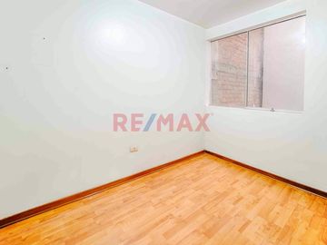 Venta De Lindo Departamento Y Frente Al Parque San Elias En Los Olivos