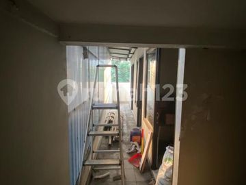 Ruko Bagus 3,5 Lantai Lokasi Strategis di Gandaria, Jakarta Selatan