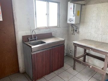 VENTA DE GRAN PROPIEDAD ESQUINA CON 2 CASAS PLAYA ANCHA .