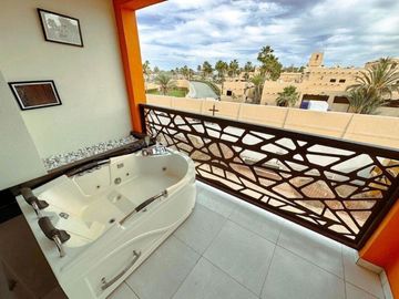Condominio con jacuzzi, alberca infinity, terraza con vista al mar, el Tezal