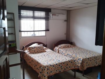 Encantadora: villa situada cerca del mar en Chuyuipe Ballenita .