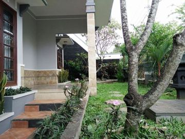Rumah 2 Lantai + Kolam Renang di Dieng kota Malang _ 1.19