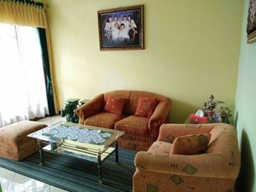 Rumah 2 Lantai + Kolam Renang di Dieng kota Malang _ 1.19