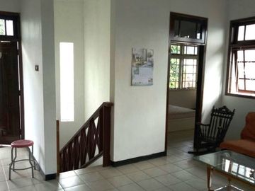 Rumah Hook 2 Lantai Luas 330 di Bukit Dieng kota Malang