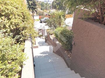 Departamento en Venta en Luis Matte Larrain/ Miravalle de Apoquindo