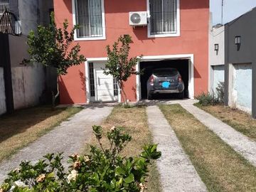 Casa en venta en Villa Luzuriaga