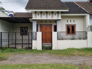 RUMAH DIJUAL DI JOGJA SIAP HUNI DEKAT BANDARA