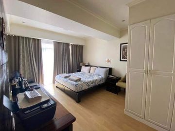 FOR SALE: Salcedo Park Twin Towers