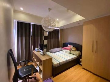 FOR SALE: Salcedo Park Twin Towers