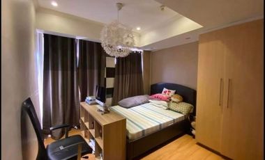 FOR SALE: Salcedo Park Twin Towers