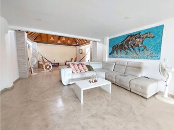 SE VENDE CASA DE DOS NIVELES EN LA CASTELLANA EN MONTERIA