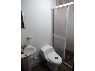 SE VENDE CASA DE DOS NIVELES EN LA CASTELLANA EN MONTERIA