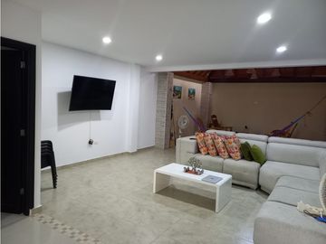 SE VENDE CASA DE DOS NIVELES EN LA CASTELLANA EN MONTERIA