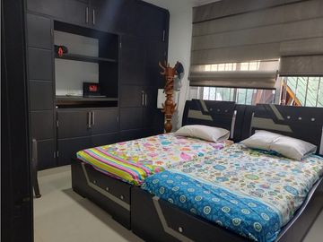 SE VENDE CASA DE DOS NIVELES EN LA CASTELLANA EN MONTERIA