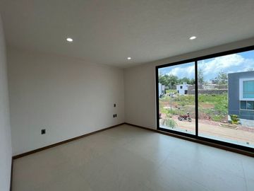 CASA EN PRADERAS ALTOZANO, MORELIA