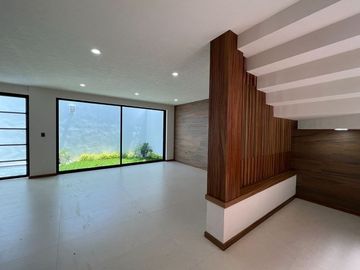 CASA EN PRADERAS ALTOZANO, MORELIA
