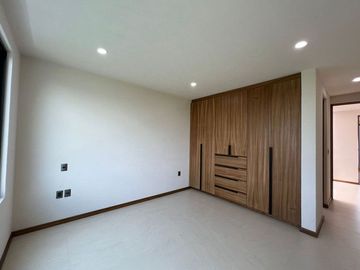 CASA EN PRADERAS ALTOZANO, MORELIA