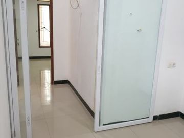 Rumah second 1,5 lt di Beji Depok