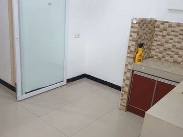 Rumah second 1,5 lt di Beji Depok