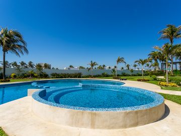 Departamento en Venta en Acapulco, Bonfil, 4 Recámaras, 2 baños, Club de Playa